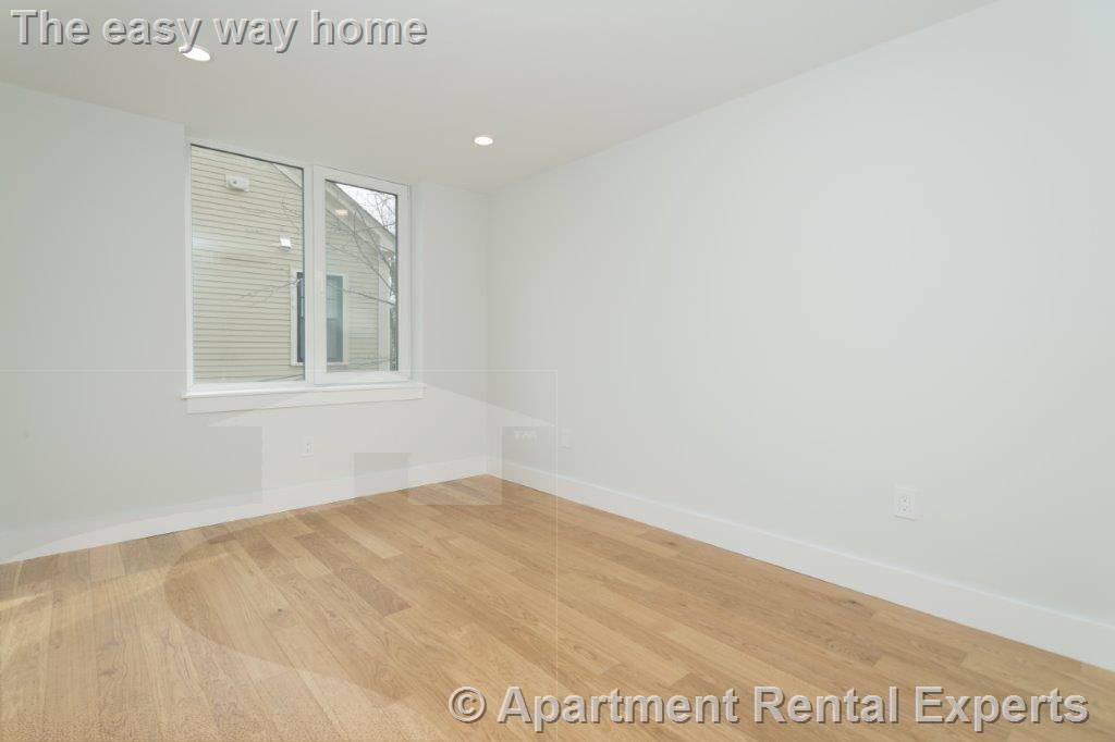 334 Harvard St, Harvard Square