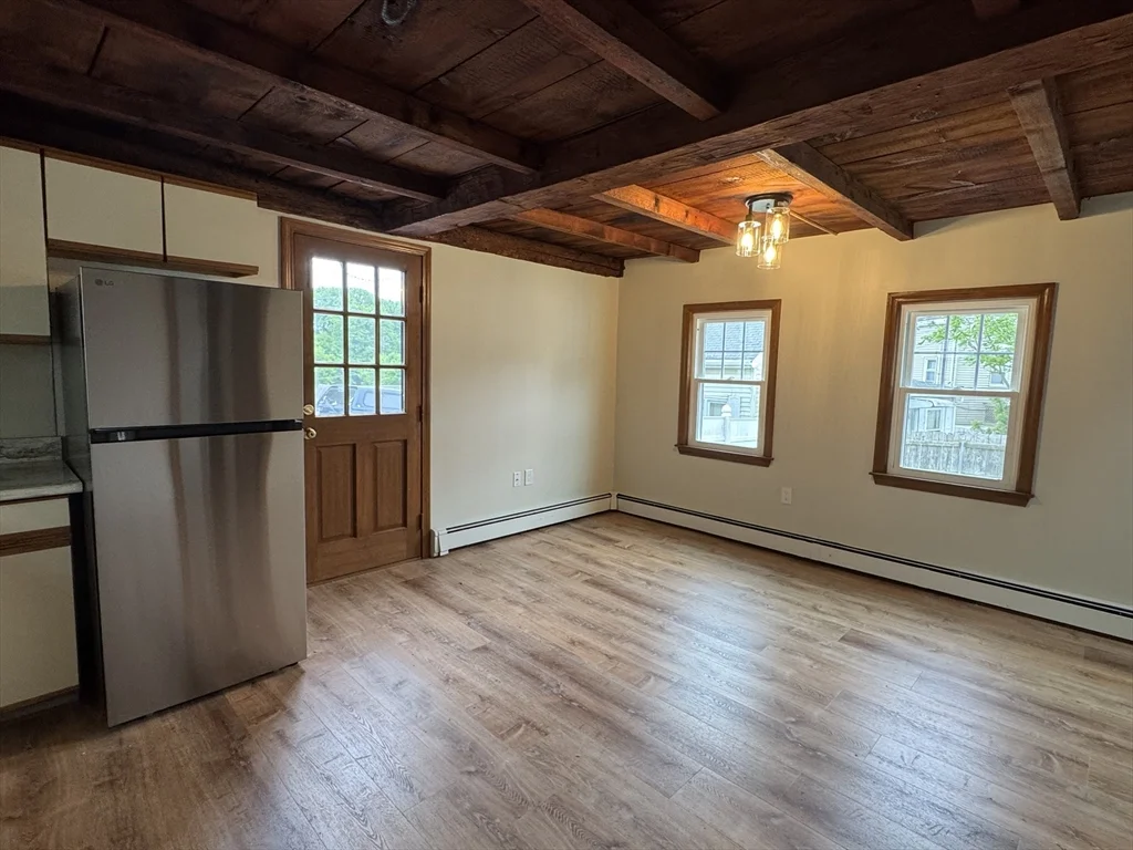 13 Lovett St, Beverly