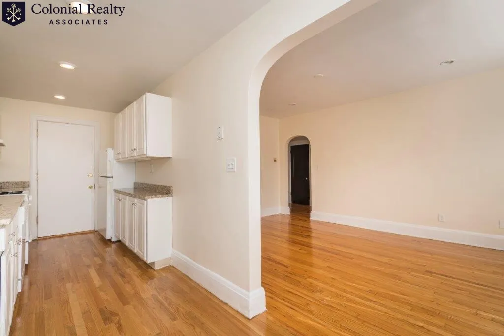 123 Highland Ave, Winter Hill