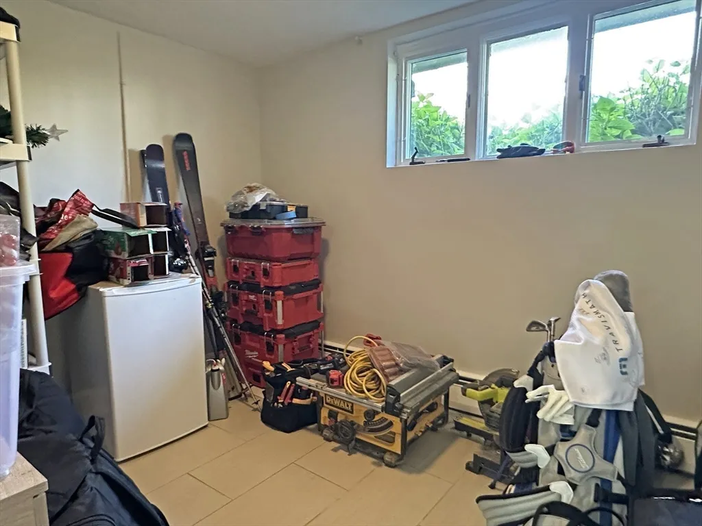 6 Brownson Ter, Jamaica Plain