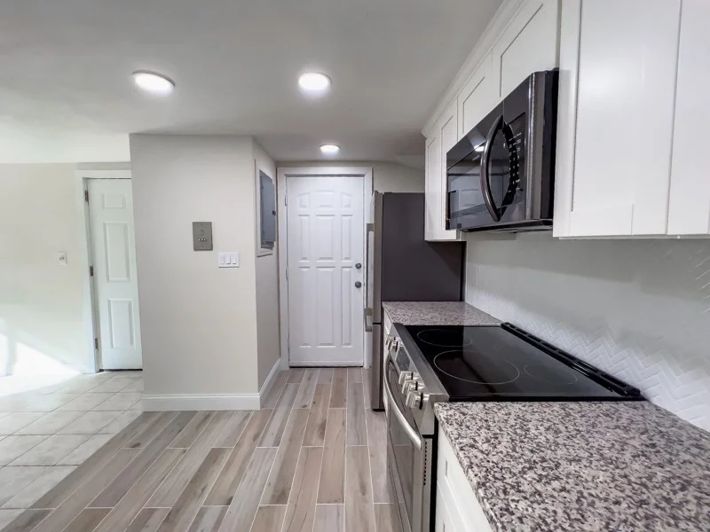 592 American Legion Highway, Roslindale