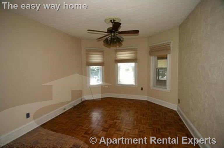 10 Greenleaf Ave, Tufts