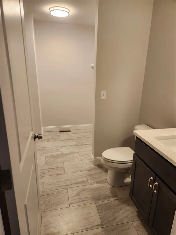 32 Four Seasons Dr, Hampstead