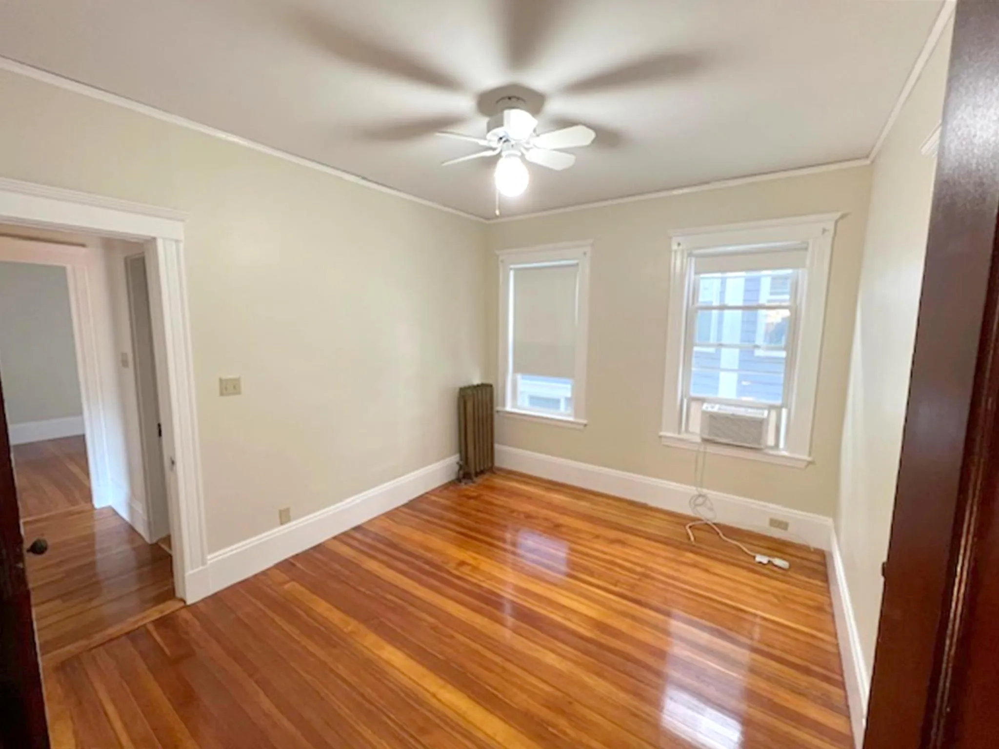 76 Powder House Boulevard, Tufts