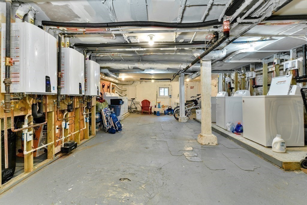 236 Havre St, East Boston