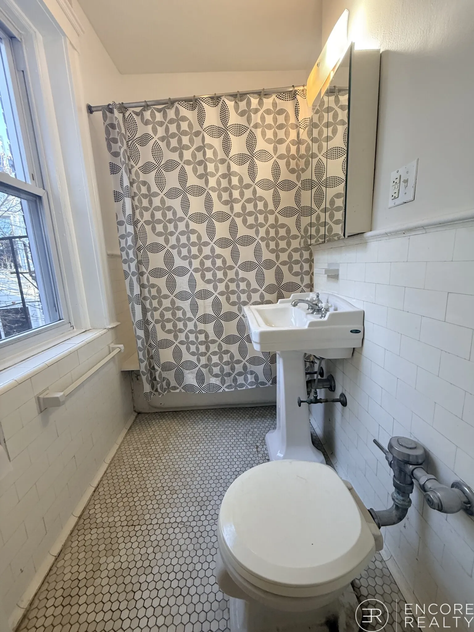 11 Gray St, Neighborhood Nine