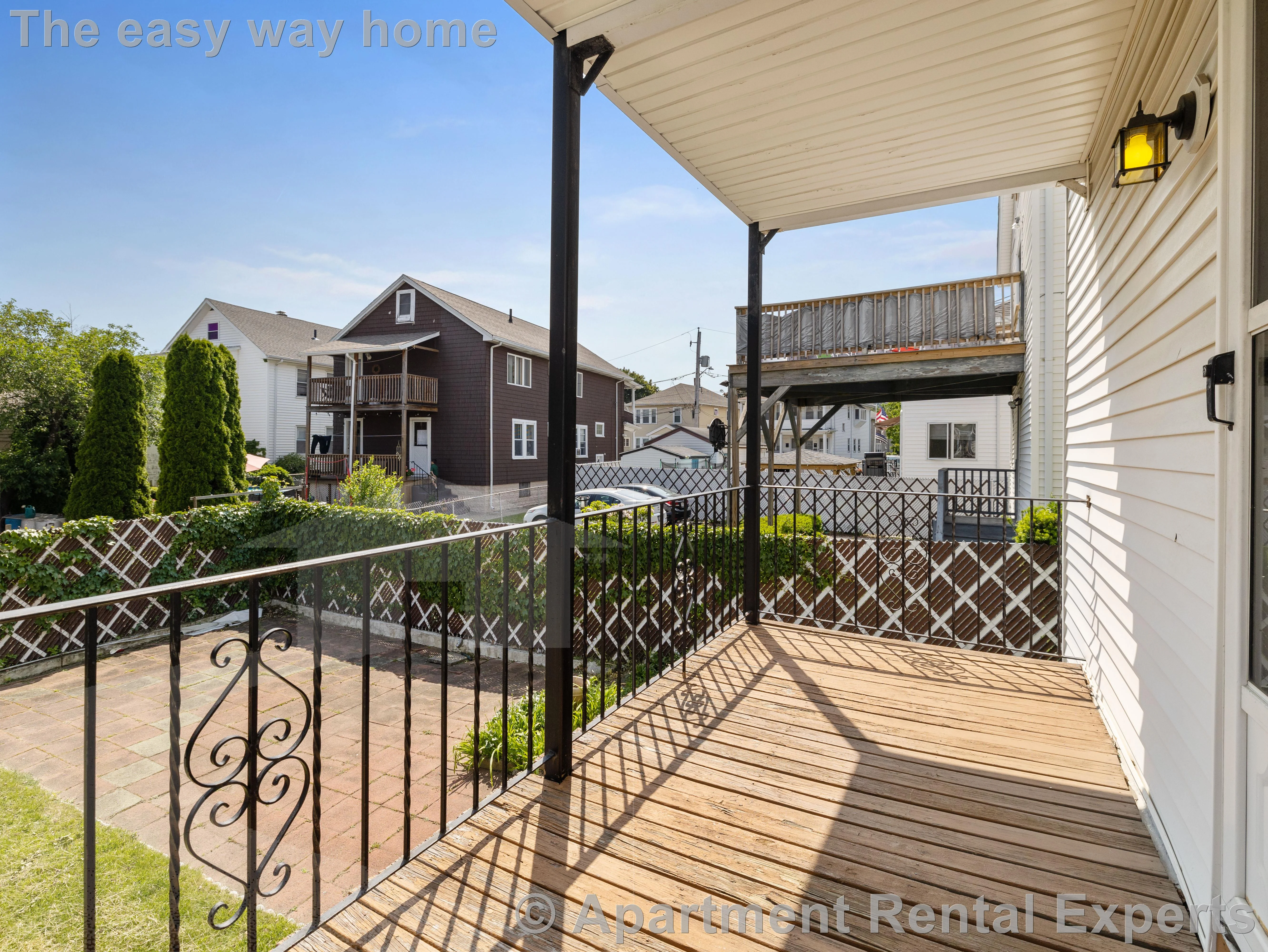 16 Windsor Rd, Tufts