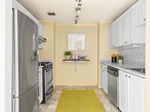 15 N Beacon St, Allston