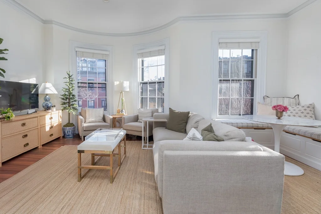 83 Montgomery, South End