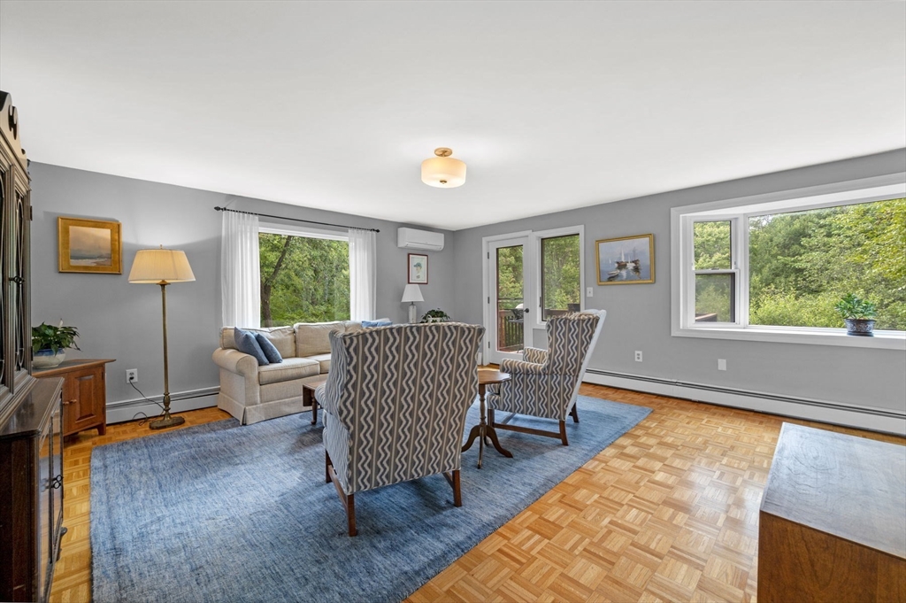 8 Risley Rd, Marblehead Neck