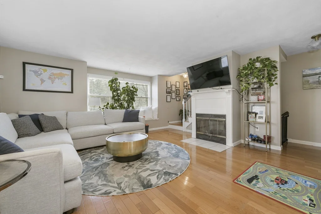 1045 Washington St, Newton