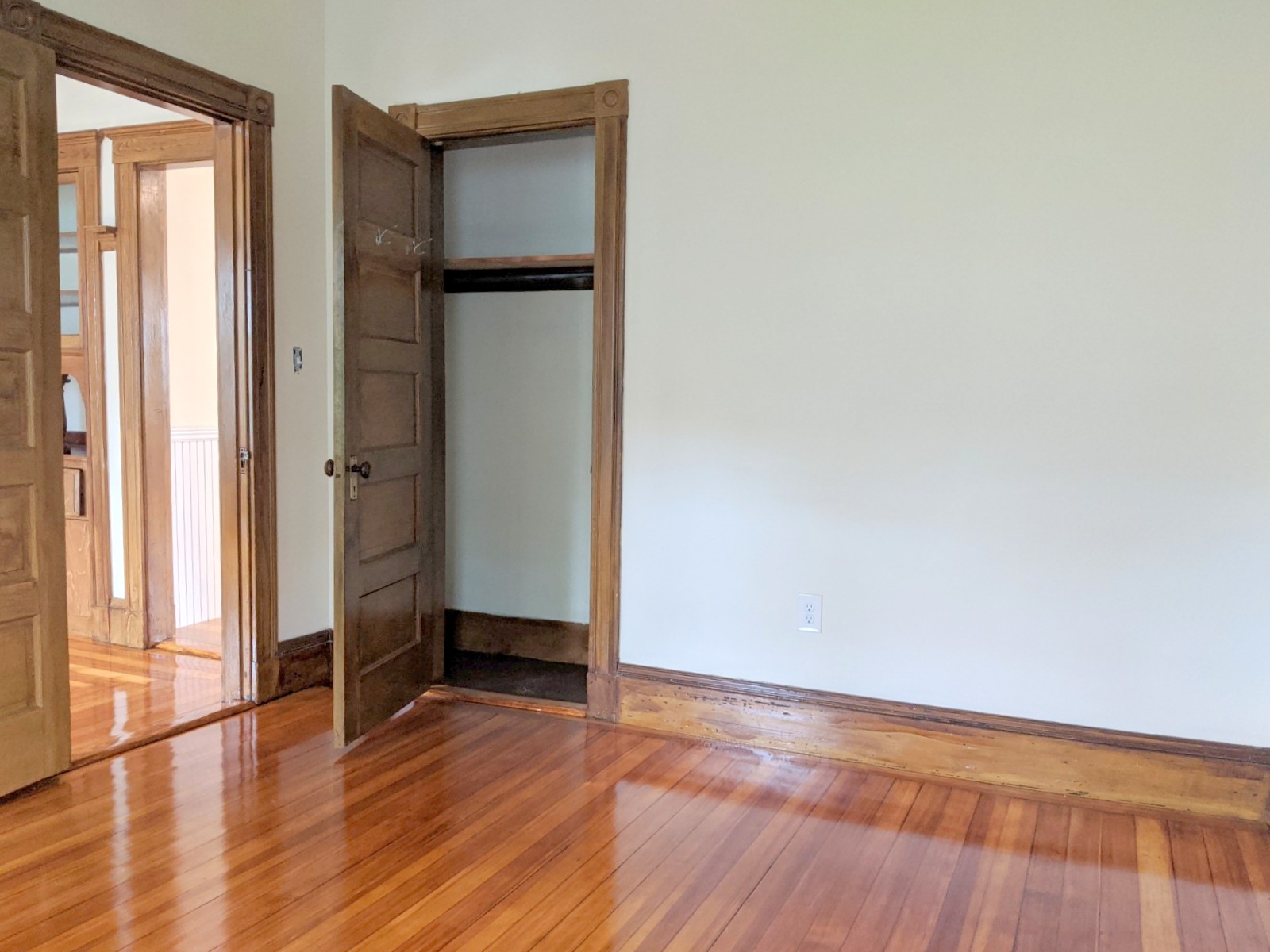 9 Belknap St, West Somerville