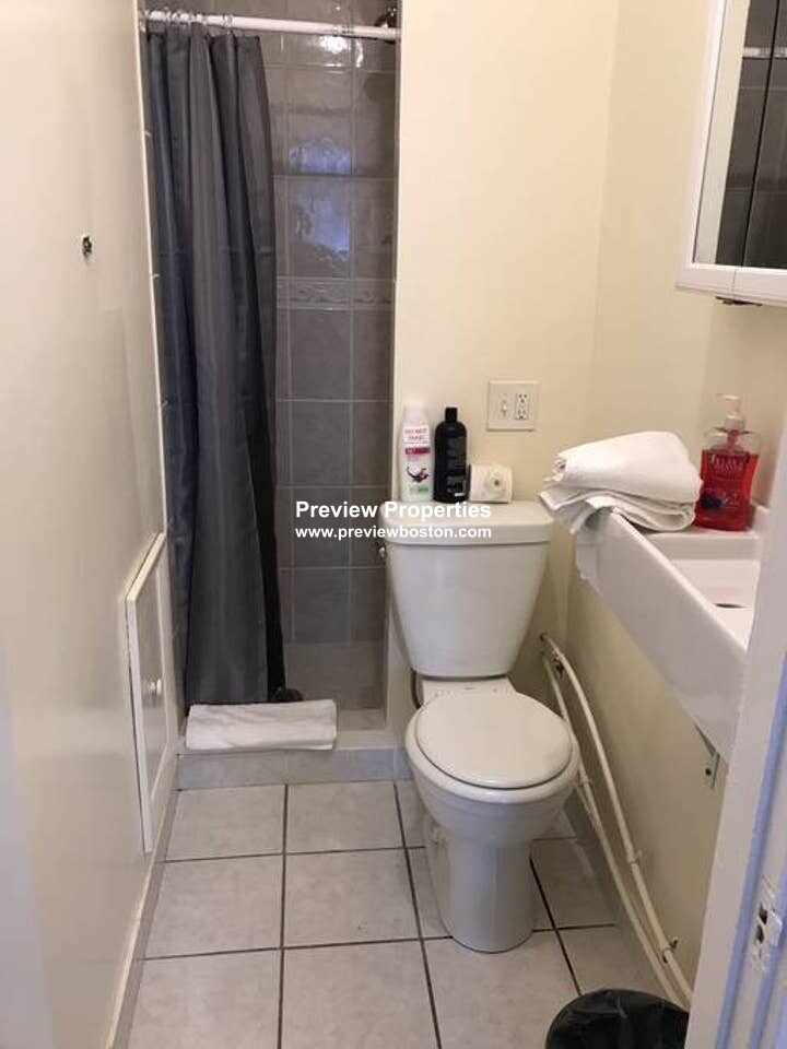 161 Endicott St, North End