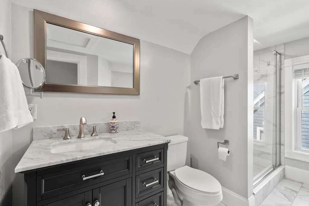 103 Belgrade Ave, Roslindale