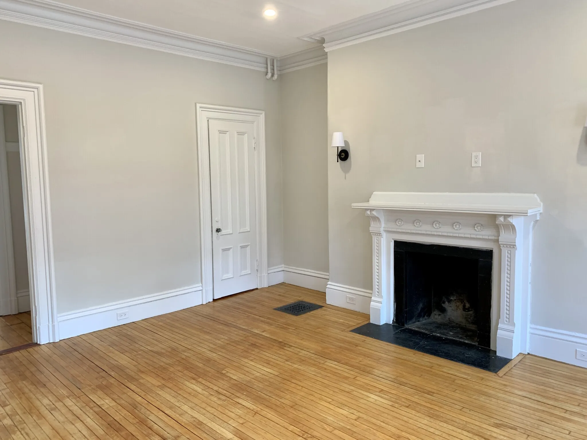354 Marlborough St, Back Bay
