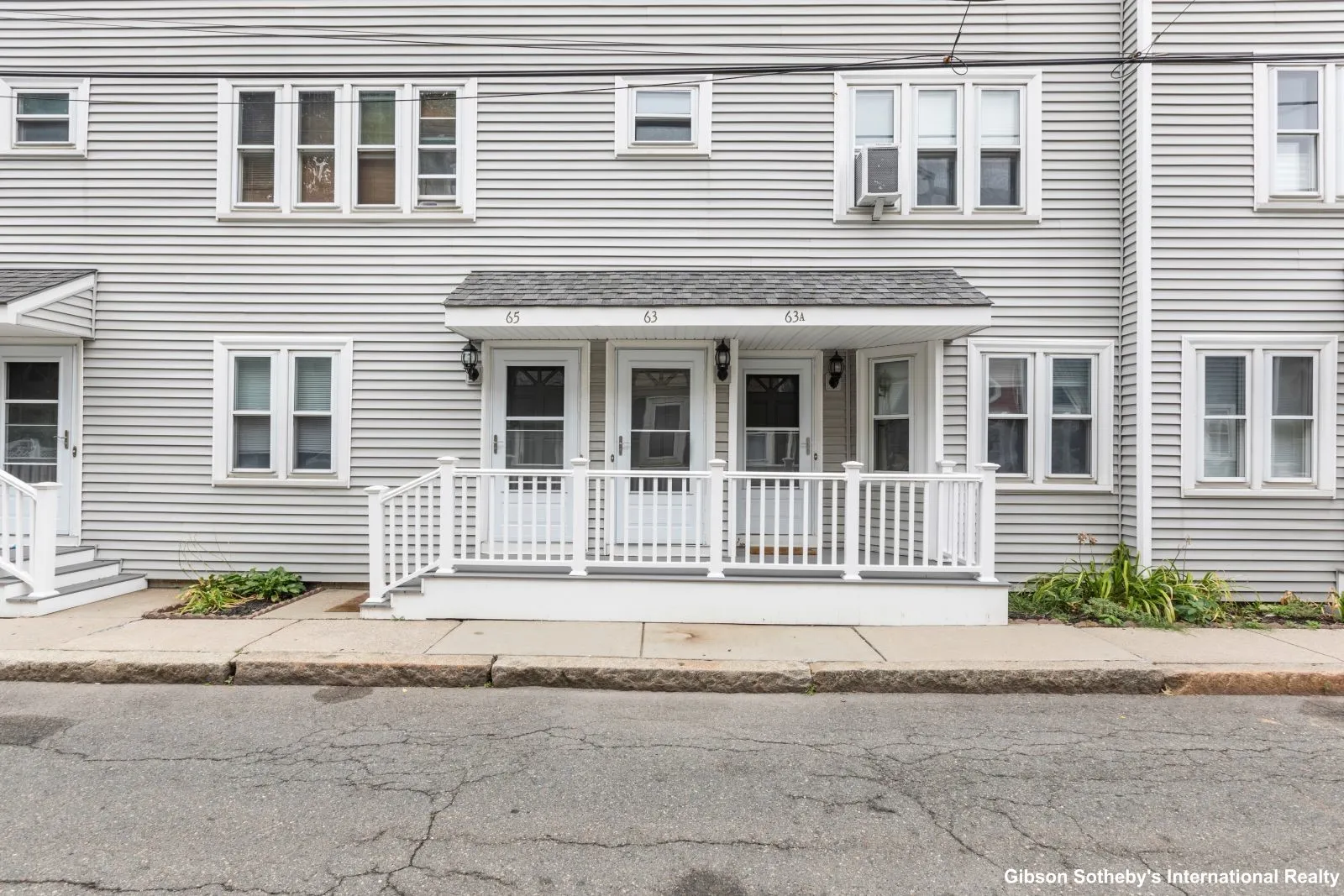 63 Bolton St, South Boston