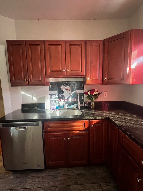 130 Armandine, Dorchester