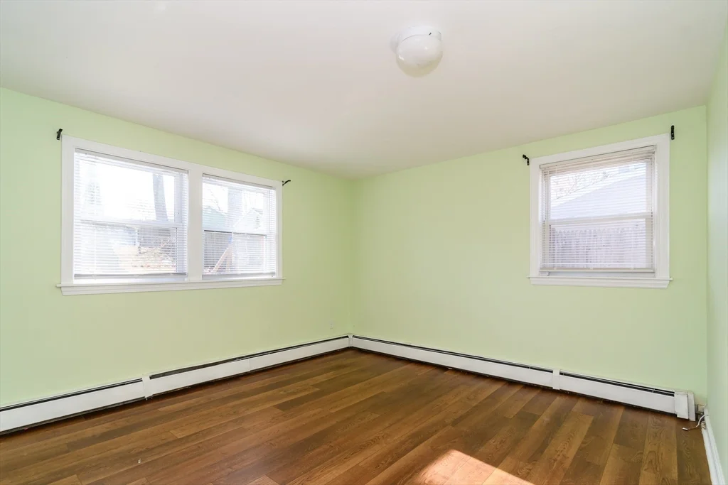 10 Spring Valley Rd, Natick