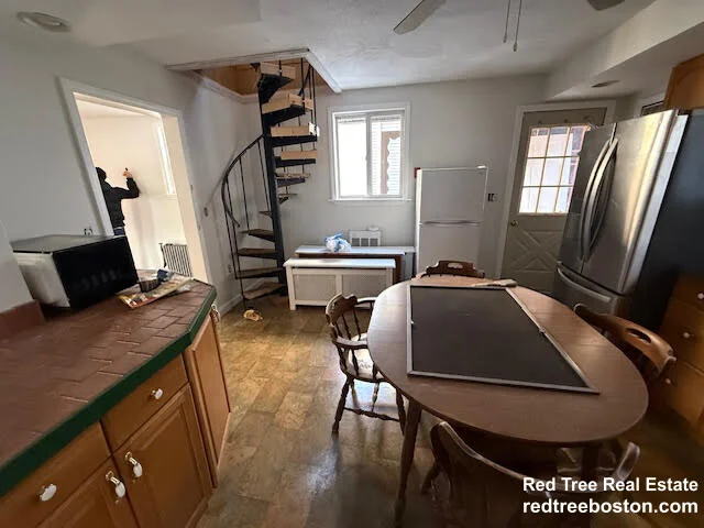 60 Haines St, Medford