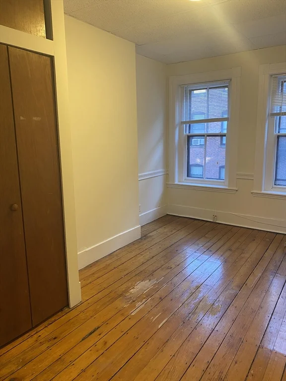 22 Isabella St, Back Bay