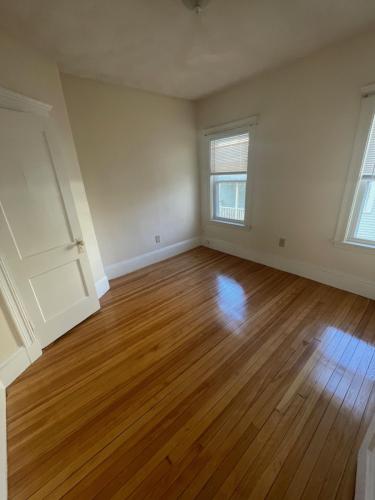 10 Pinkham Rd, Tufts University