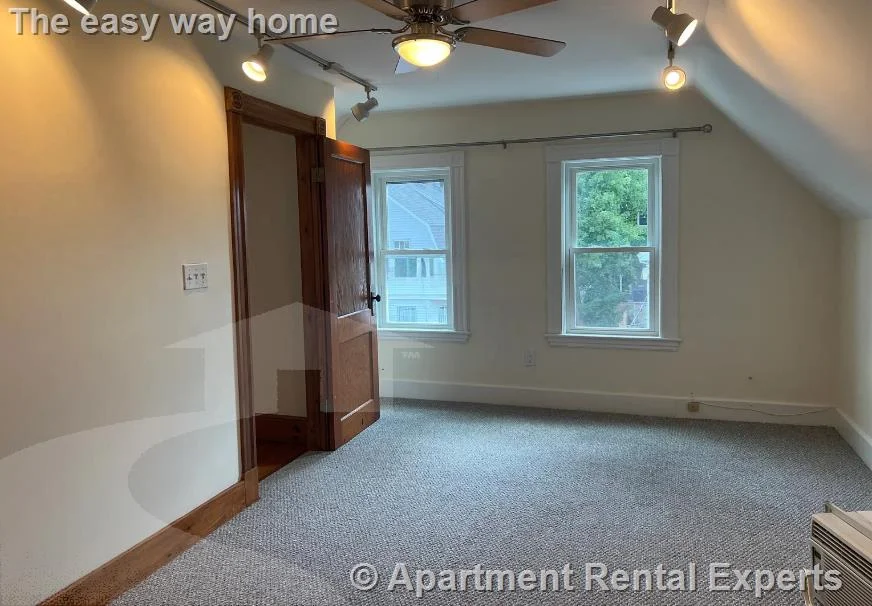 16 Edward T Sullivan Rd, West Cambridge