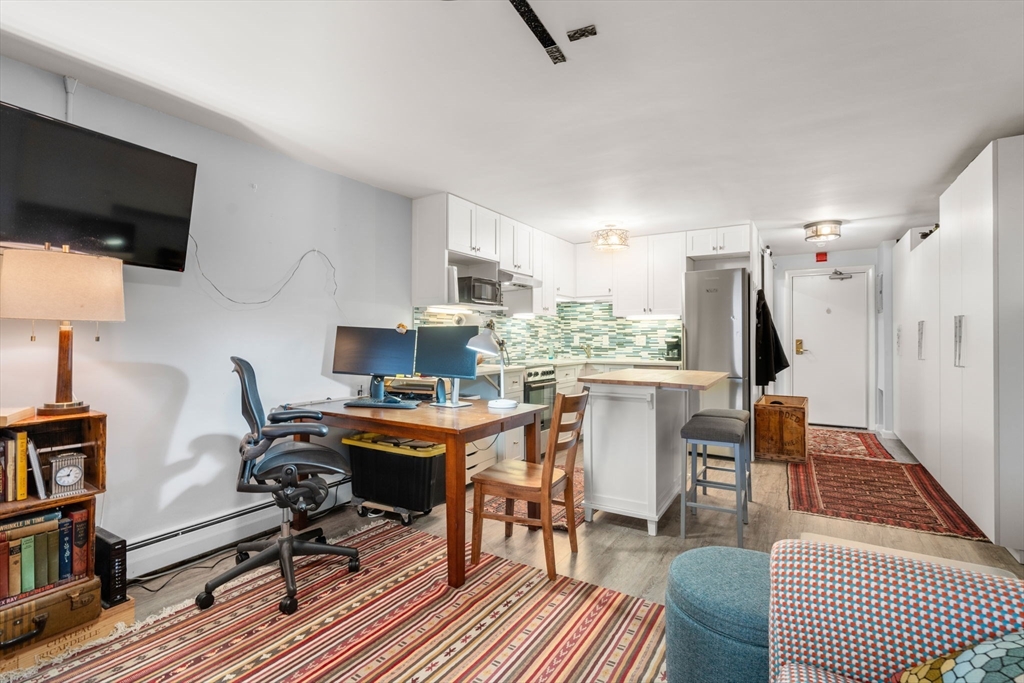 32 Whites Ave, Watertown