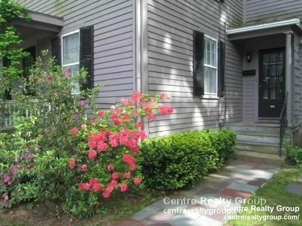 1056 Beacon St, Newton Centre