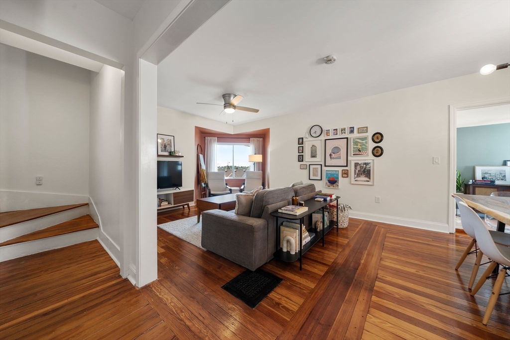 62 Park Ave, Winthrop