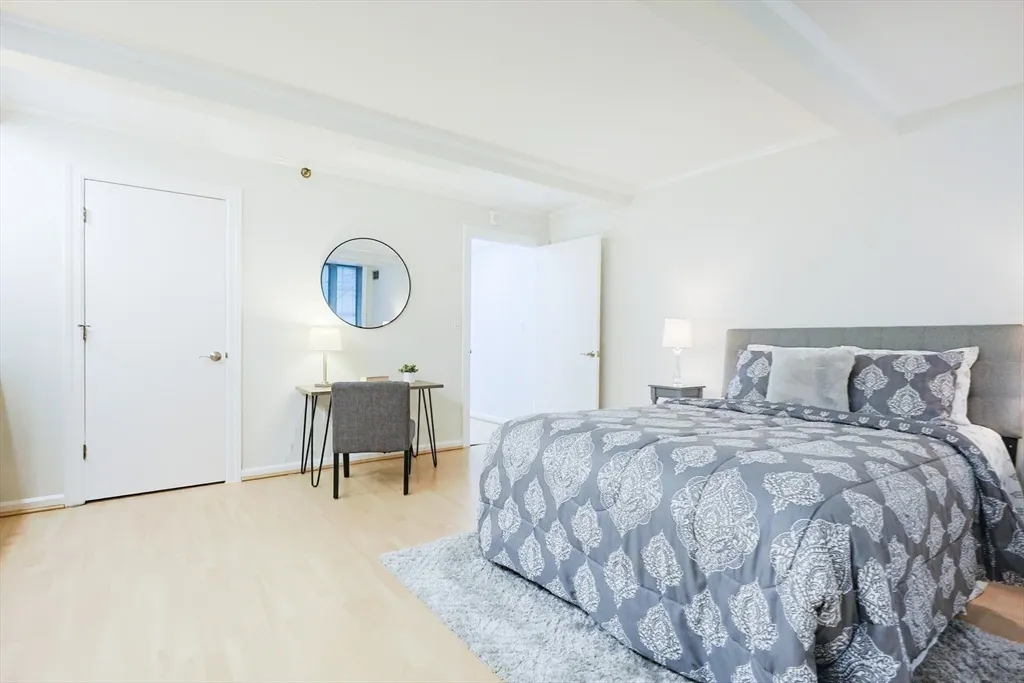 10 Rogers St, East Cambridge