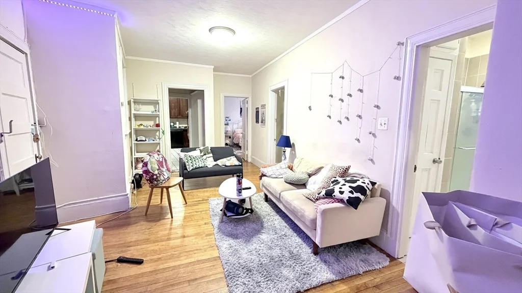 100 Linden St, Brighton