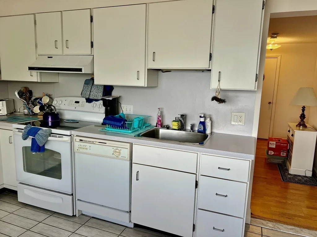 295 Lynn Shore Dr, Lynn