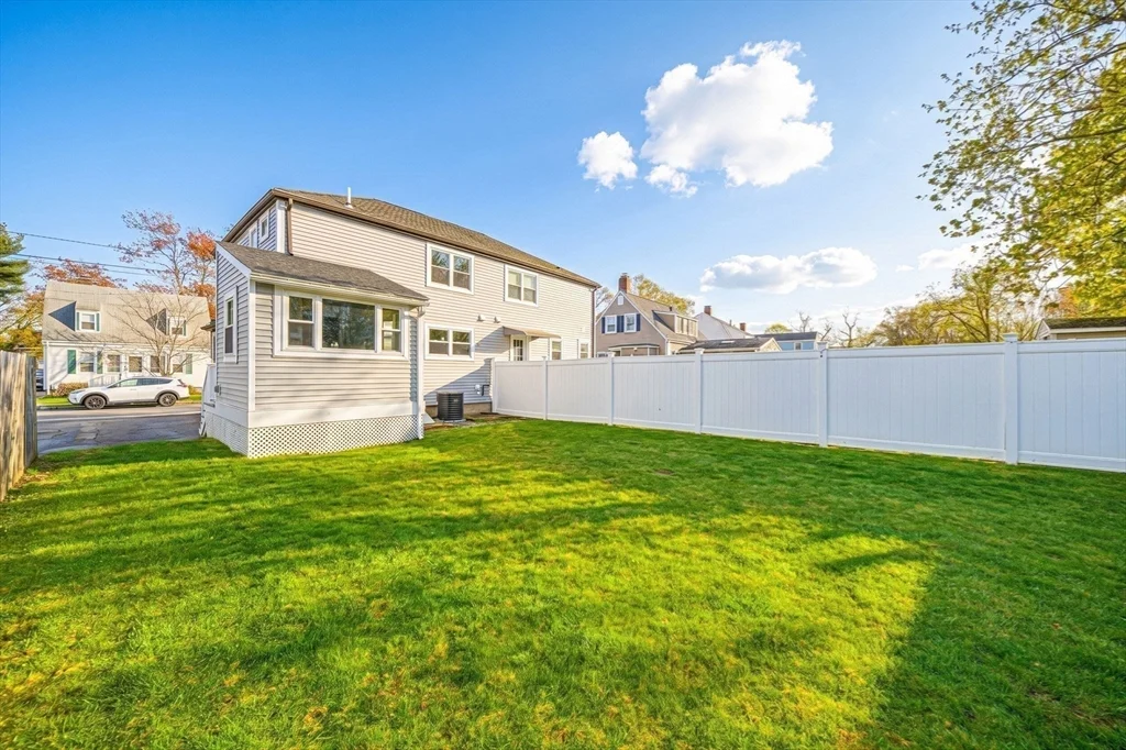 30 Arnold St, Quincy