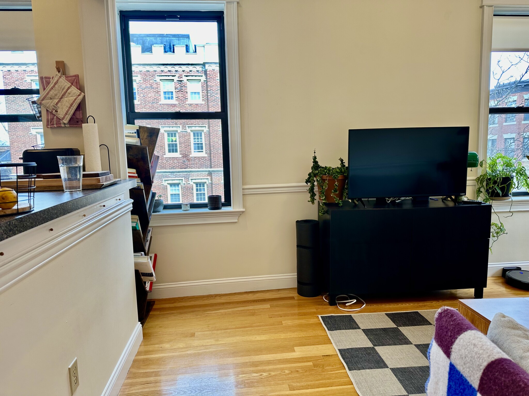 4 Park Vale Ave, Allston