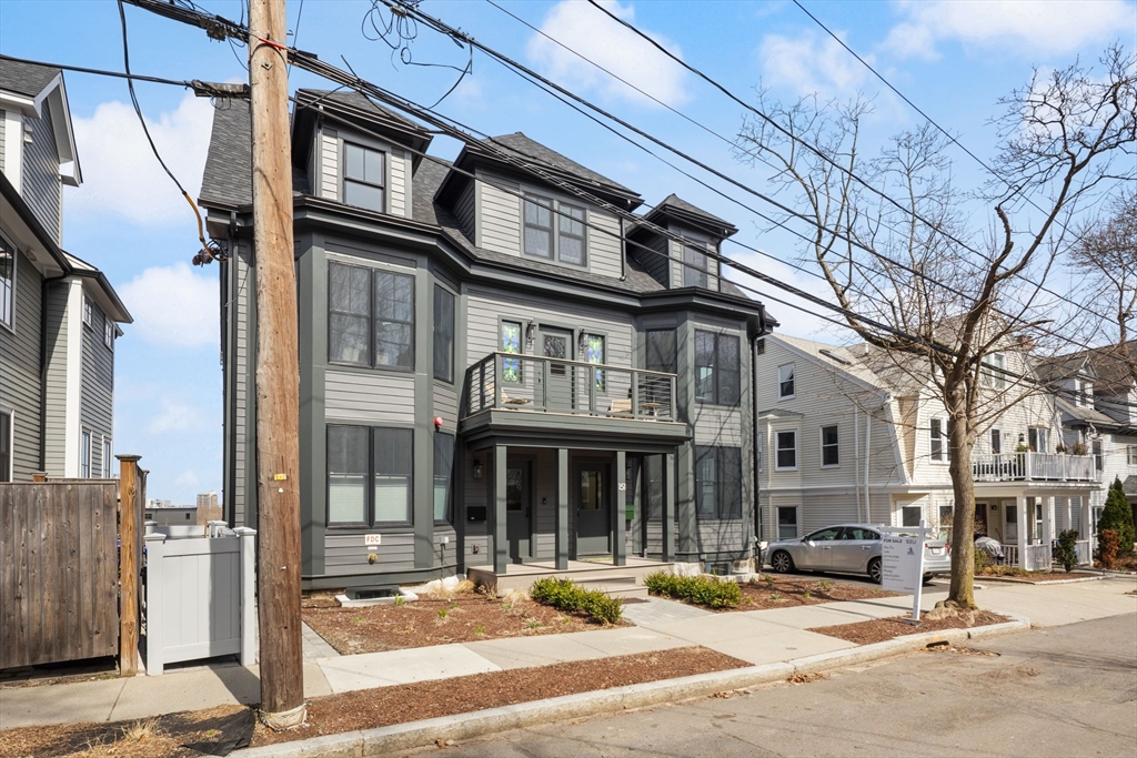 151 Mason Ter, Brookline