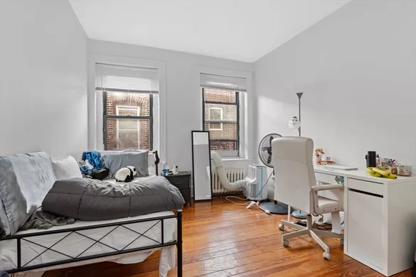 868 Huntington Ave, Coolidge Corner