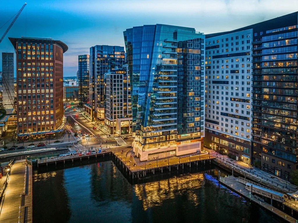 150 Seaport Blvd, Seaport District