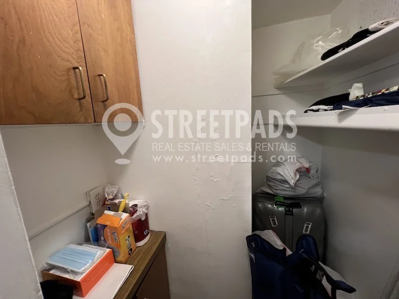 1163 Beacon St, Longwood