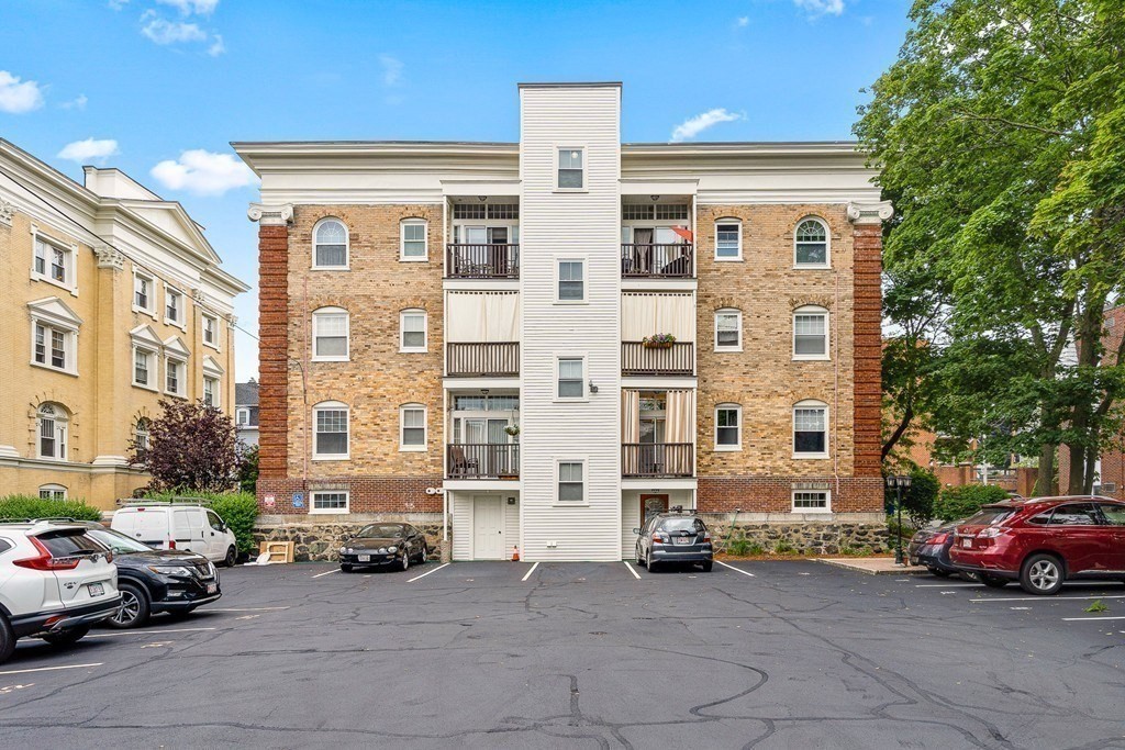 306 Main St, Melrose