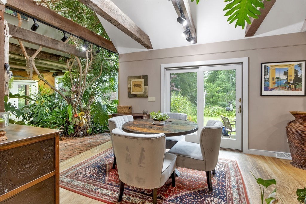 210 Washington St, Sherborn