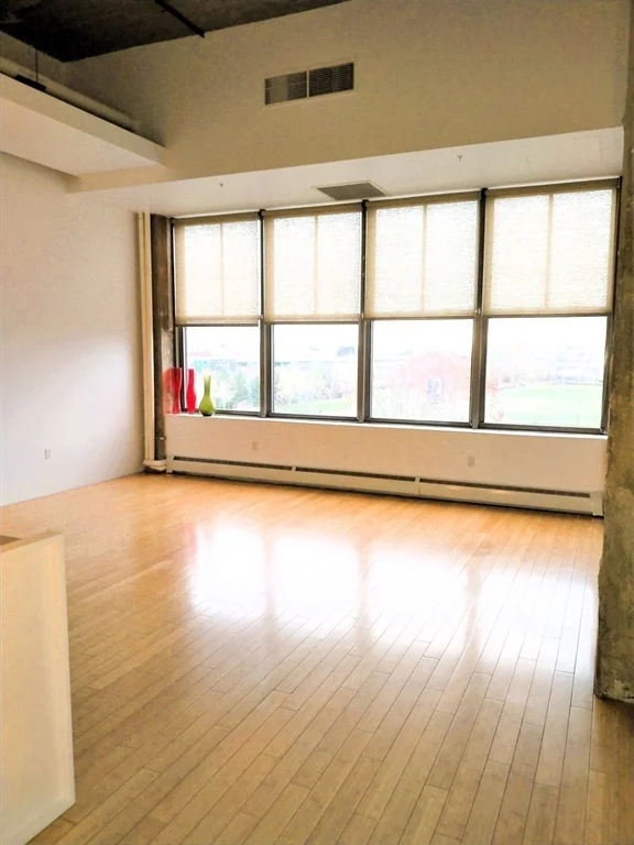 156 Porter St, East Boston