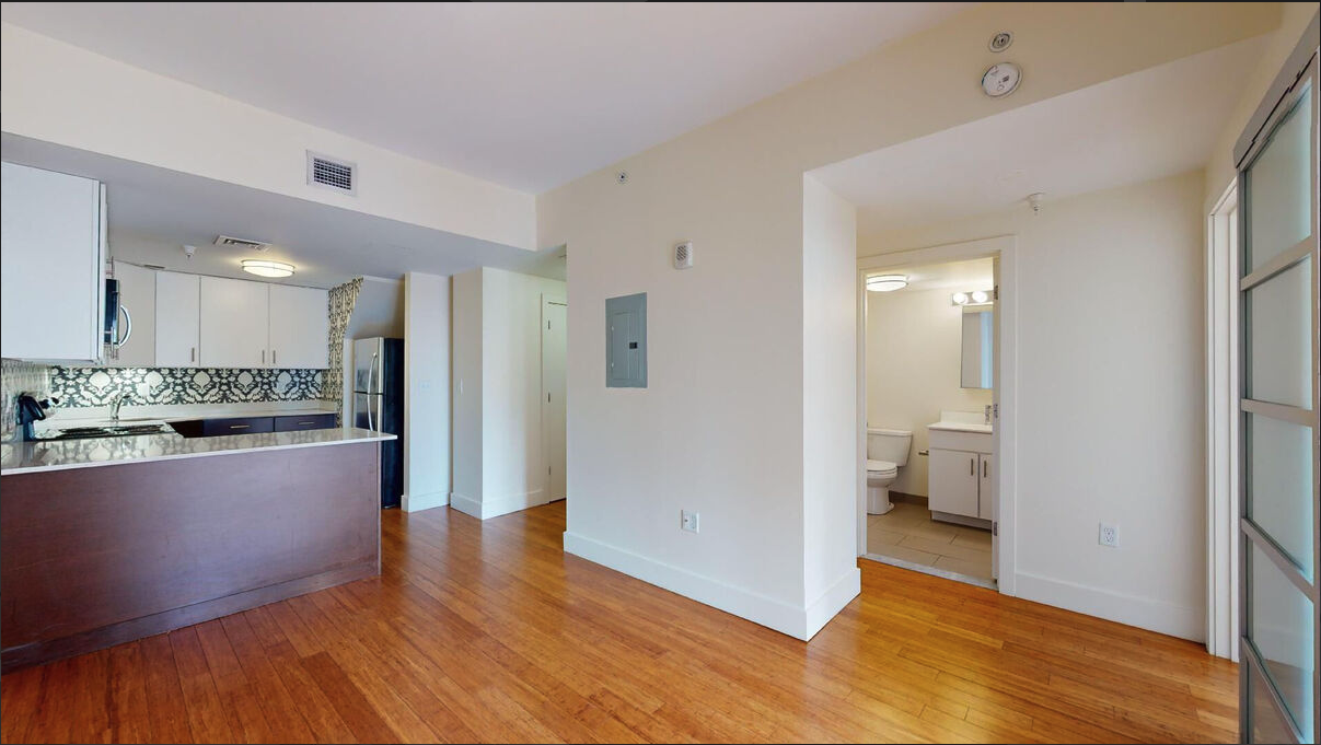 8 Winter St, Downtown