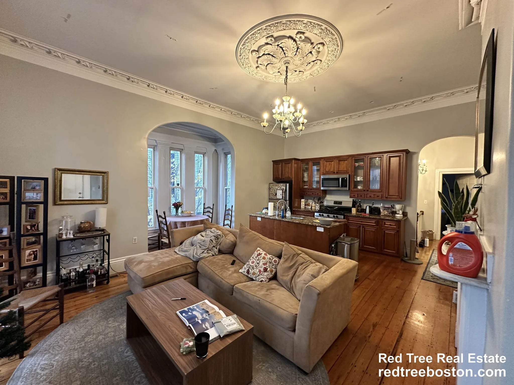 135 Hillside St, Mission Hill