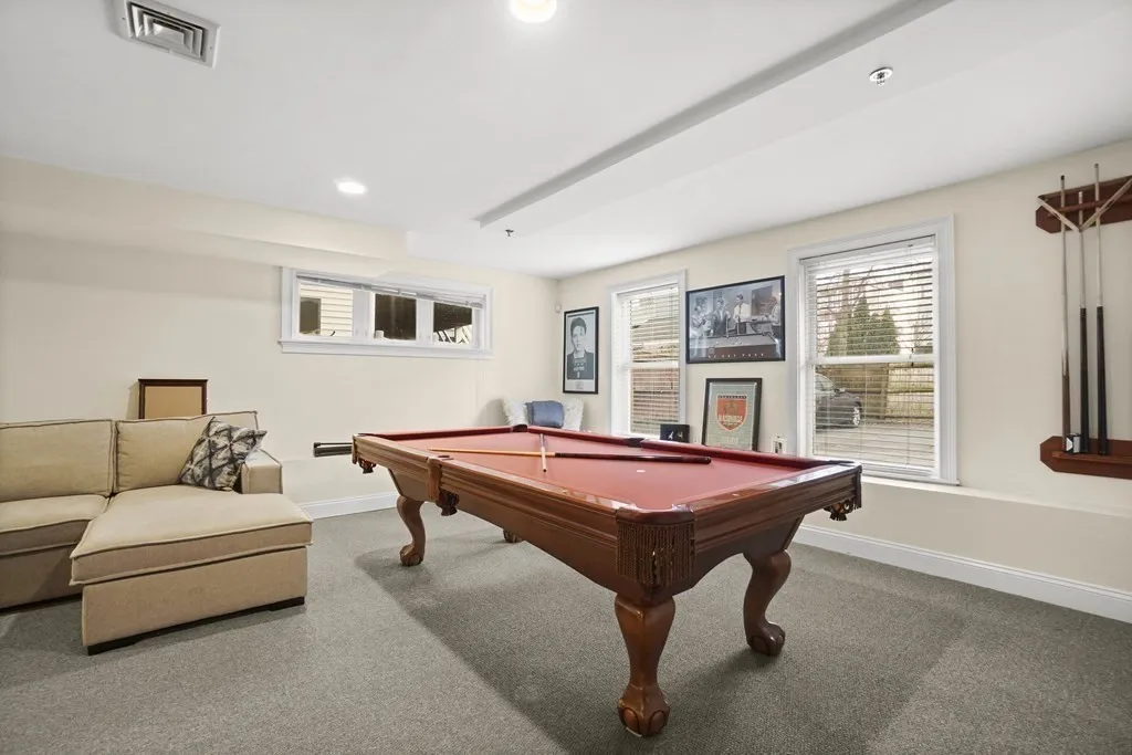 8 Howell, Dorchester