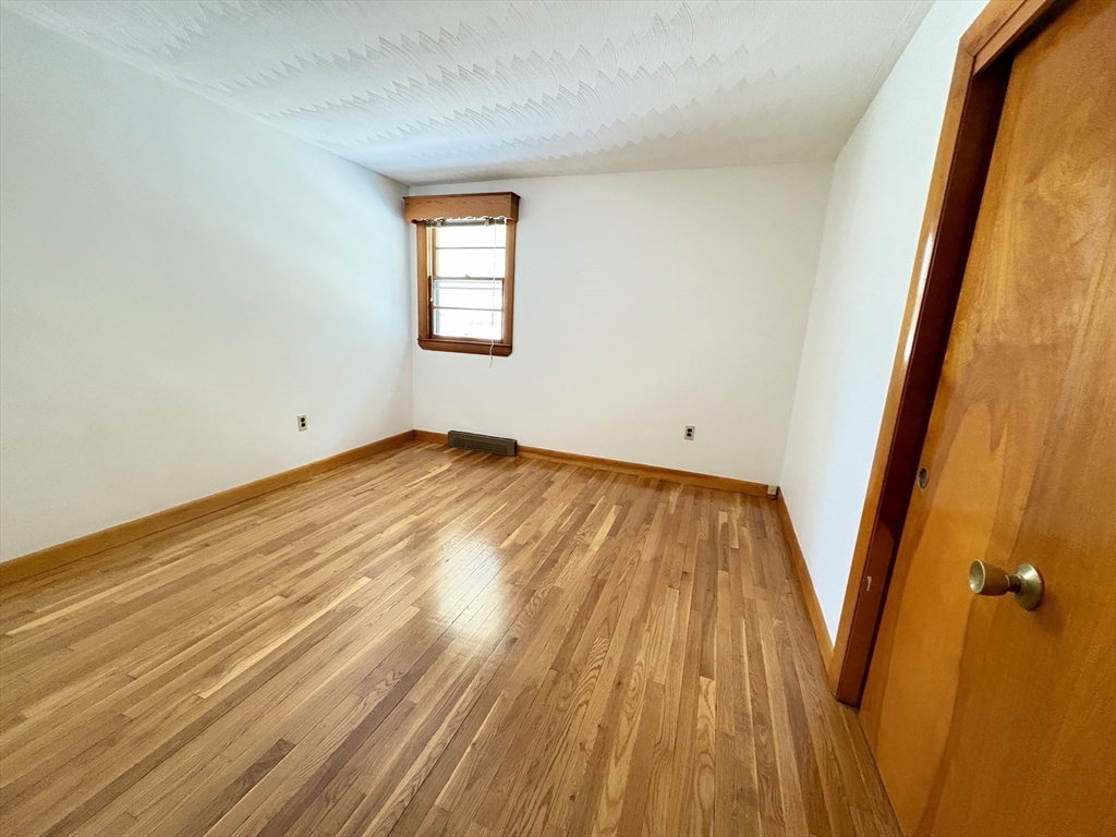 4 Easement Rd, Tewksbury