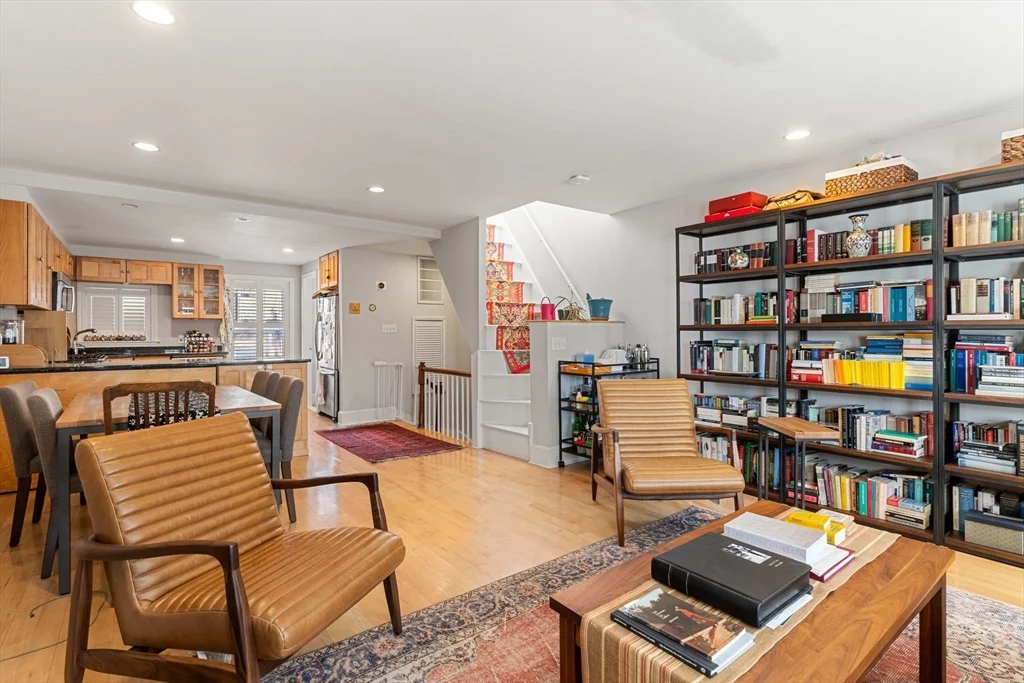 50 S Russell St, Beacon Hill