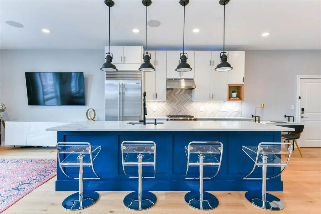 170 W Broadway, South Boston