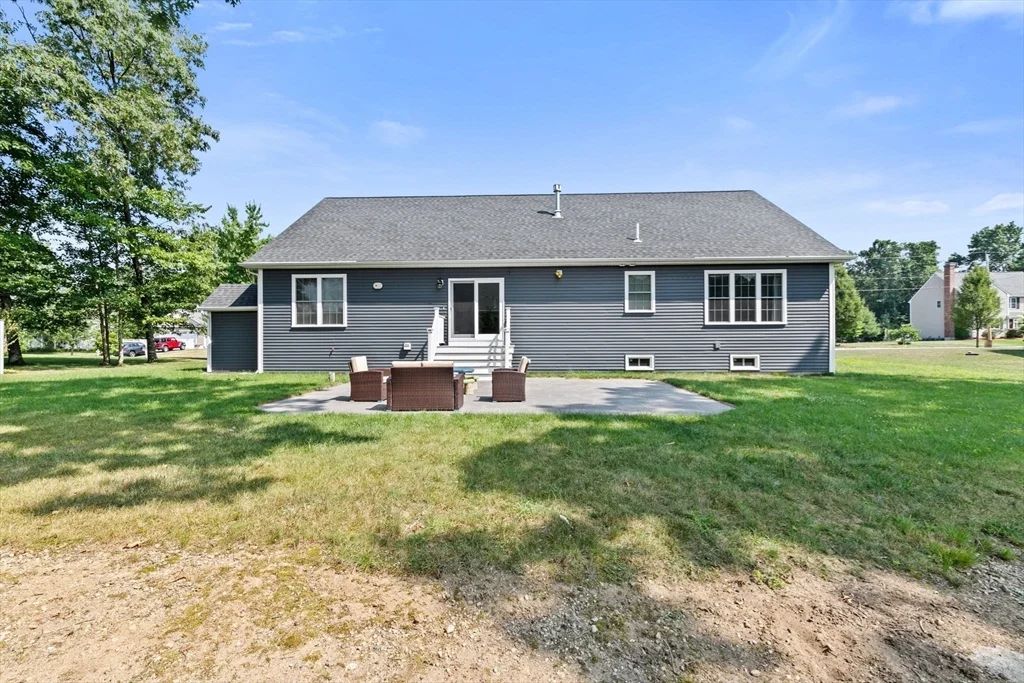 21 Pasture Brook Rd, Attleboro