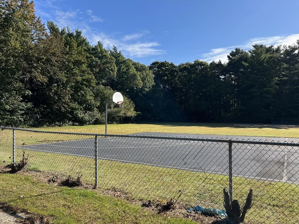 42 Union Park St, Hanson