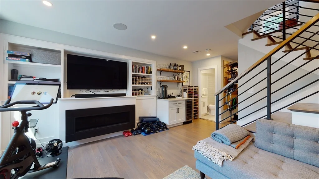 459 E 8th, South Boston